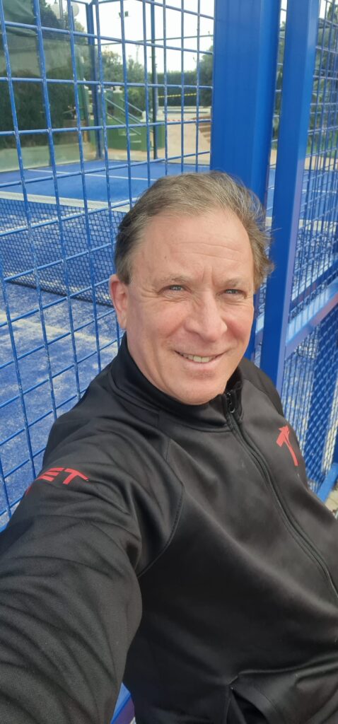 Leo Almaraz Set Padel